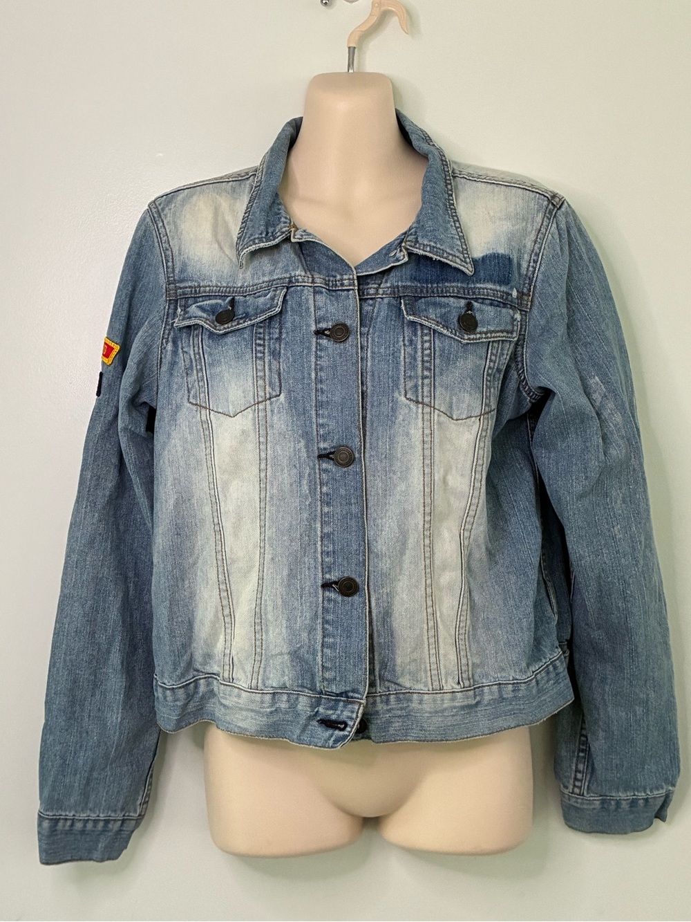 America Eagle Light Blue Washed Denim Jacket - Classic Women's Jean Jacket M